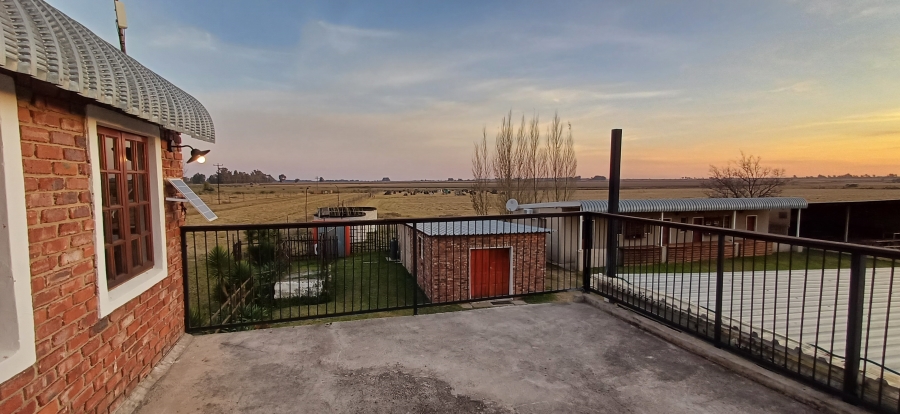 7 Bedroom Property for Sale in Harpington A H North West